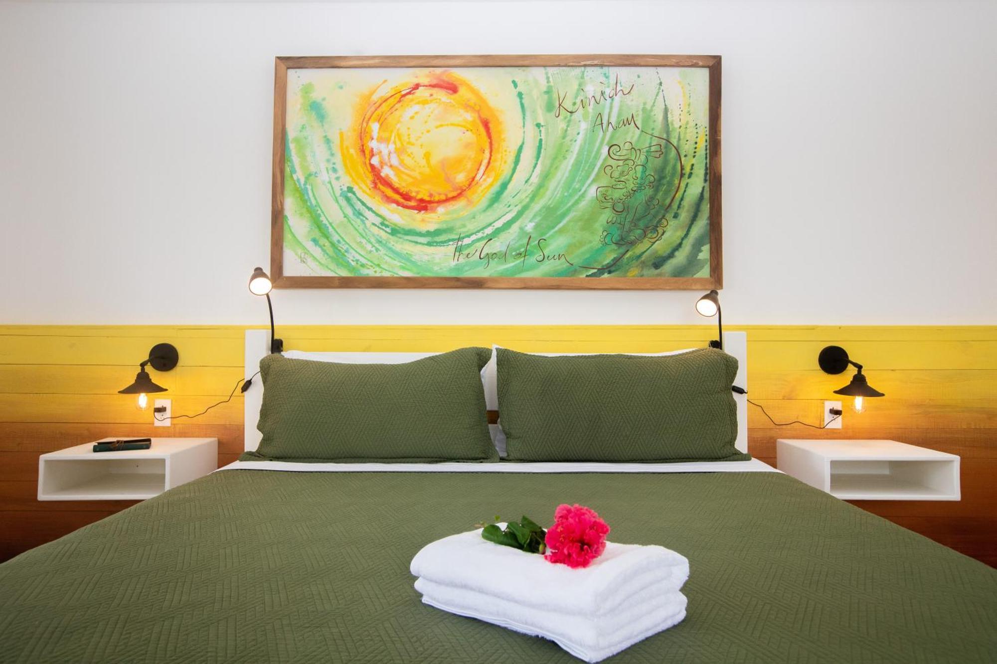 Treetops Hotel Caye Caulker Buitenkant foto
