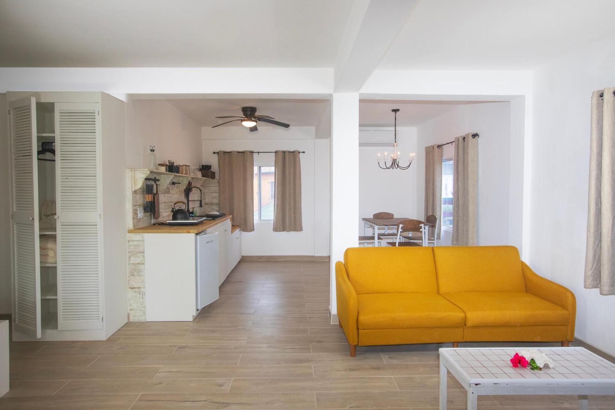 Treetops Hotel Caye Caulker Buitenkant foto